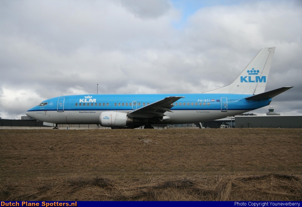 PH-BTI Boeing 737-300 KLM Royal Dutch Airlines by Youneverberry