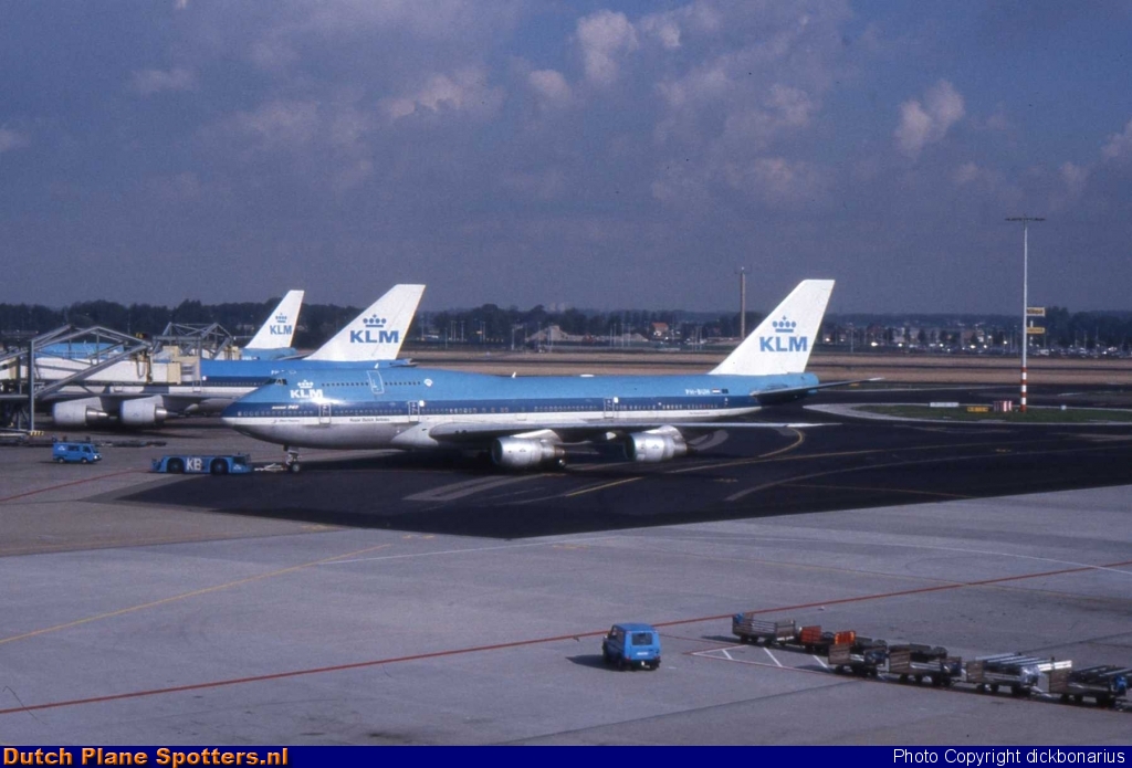 PH-BUM Boeing 747-200 KLM Royal Dutch Airlines by dickbonarius