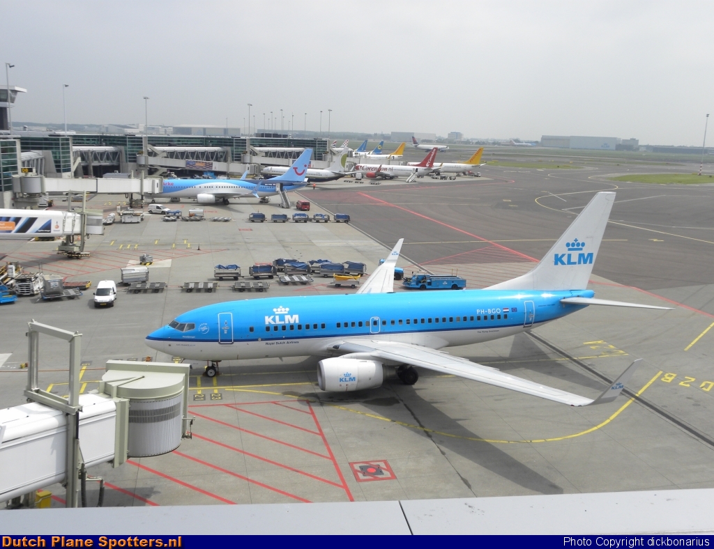 PH-BGO Boeing 737-700 KLM Royal Dutch Airlines by dickbonarius