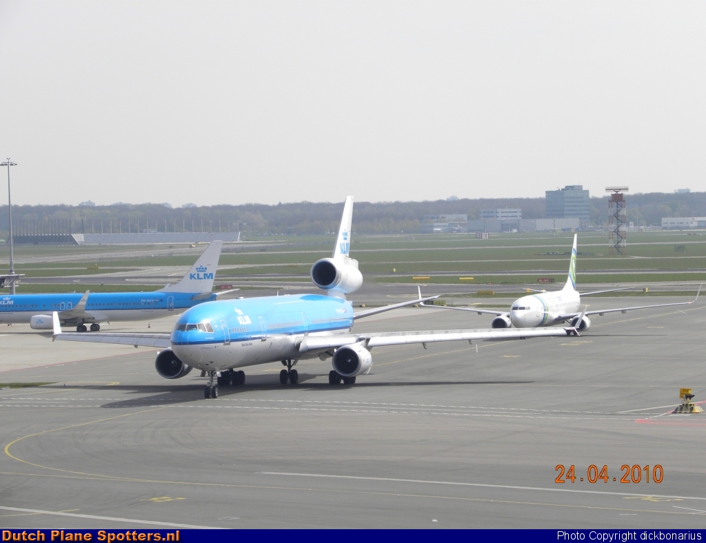 PH-KCH McDonnell Douglas MD-11 KLM Royal Dutch Airlines by dickbonarius