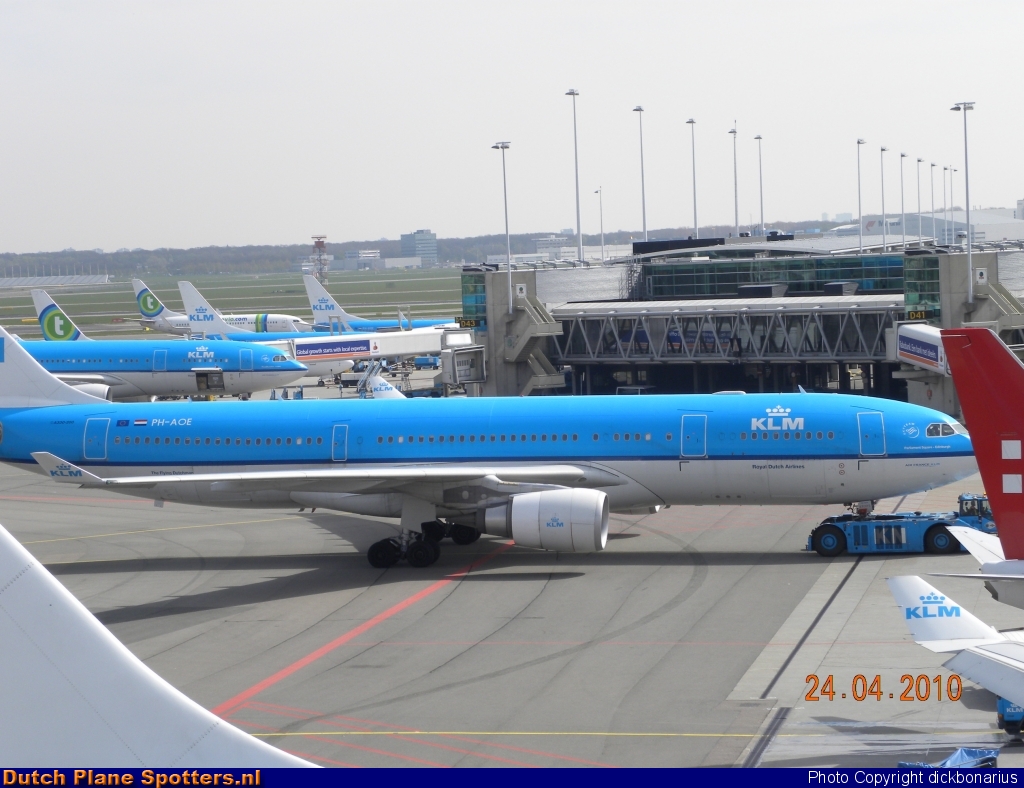 PH-AOE Airbus A330-200 KLM Royal Dutch Airlines by dickbonarius