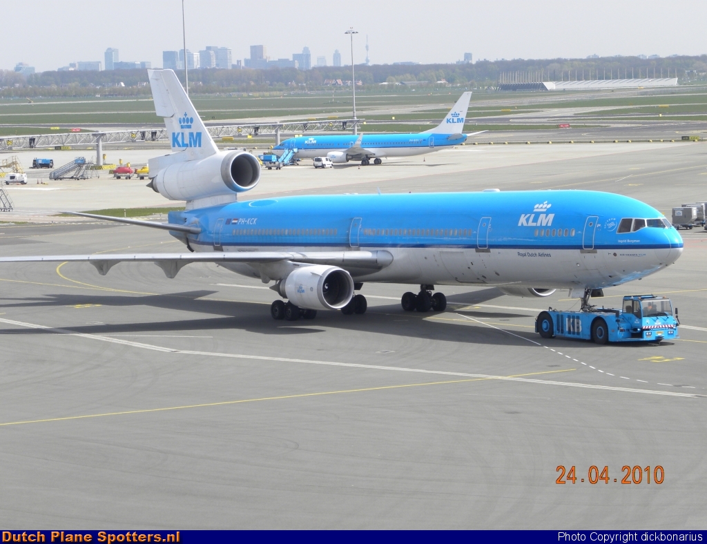 PH-KCK McDonnell Douglas MD-11 KLM Royal Dutch Airlines by dickbonarius