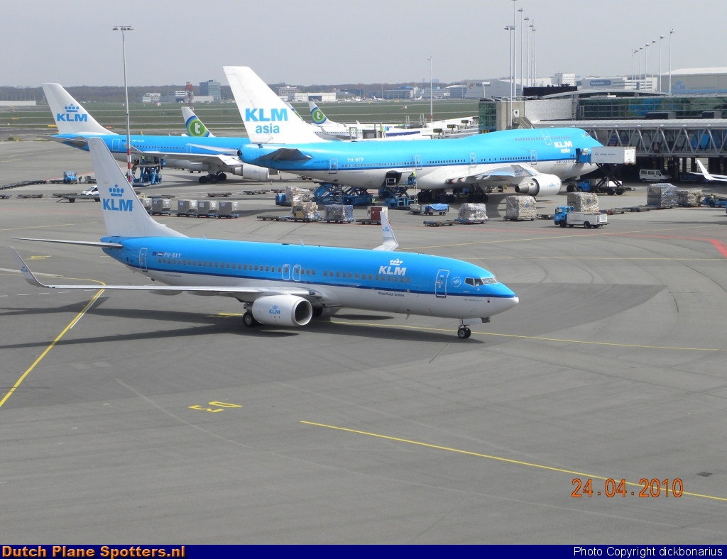 PH-BXY Boeing 737-800 KLM Royal Dutch Airlines by dickbonarius