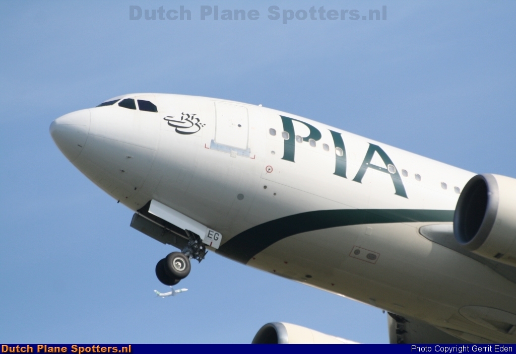 AP-BEG Airbus A310 PIA Pakistan International Airlines by Gerrit Eden