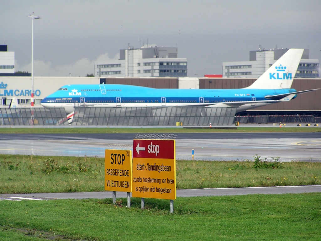 PH-BFE Boeing 747-400 KLM Royal Dutch Airlines by jeremy
