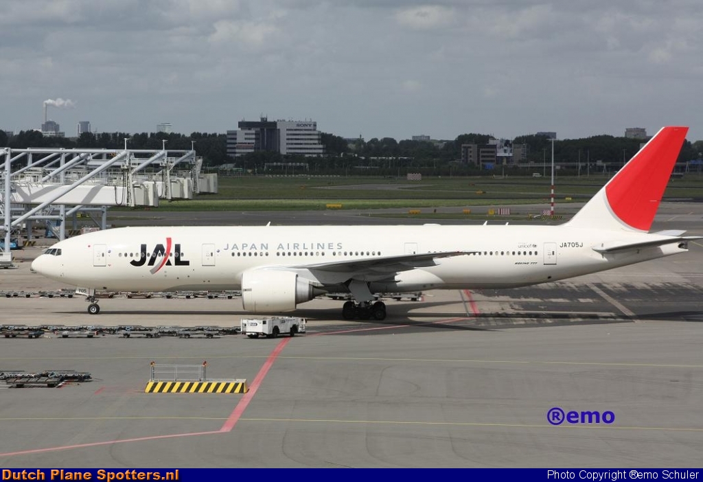 JA705J Boeing 777-200 JAL - Japan Airlines by ®emo Schuler