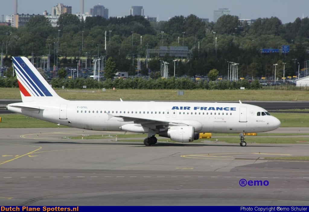 F-GFKL Airbus A320 Air France by ®emo Schuler