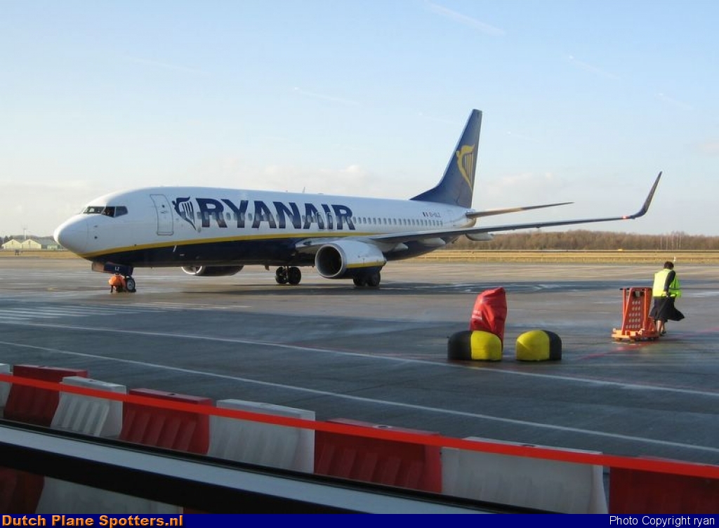 EI-DLZ Boeing 737-800 Ryanair by ryan