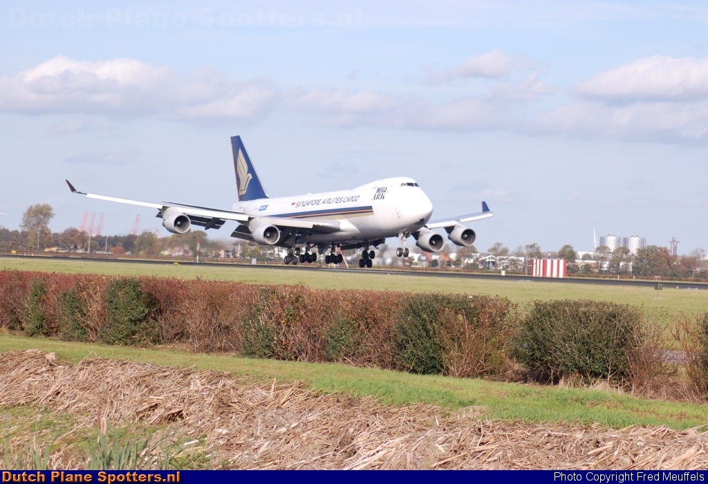 9V-SFB Boeing 747-400 Singapore Airlines Cargo by Fred Meuffels