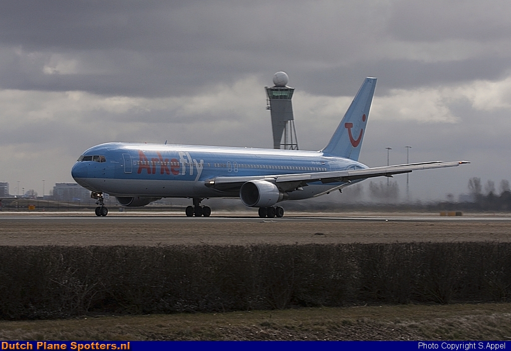 PH-AHQ Boeing 767-300 ArkeFly by S.Appel