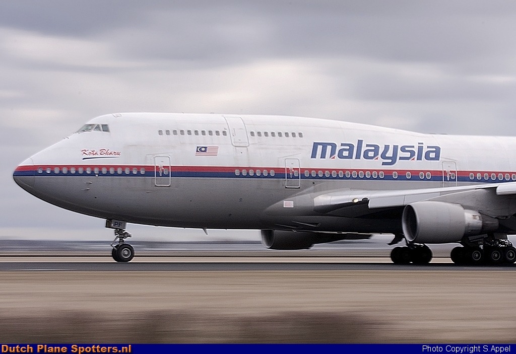 9M-MPF Boeing 747-400 Malaysia Airlines by S.Appel