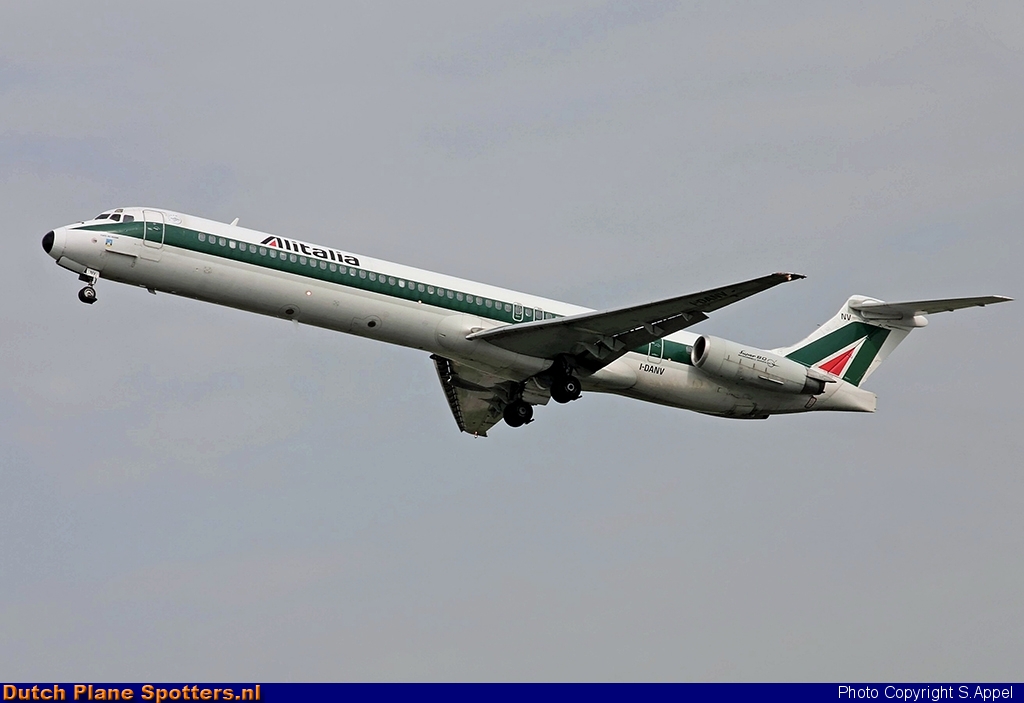 I-DANV McDonnell Douglas MD-82 Alitalia by S.Appel