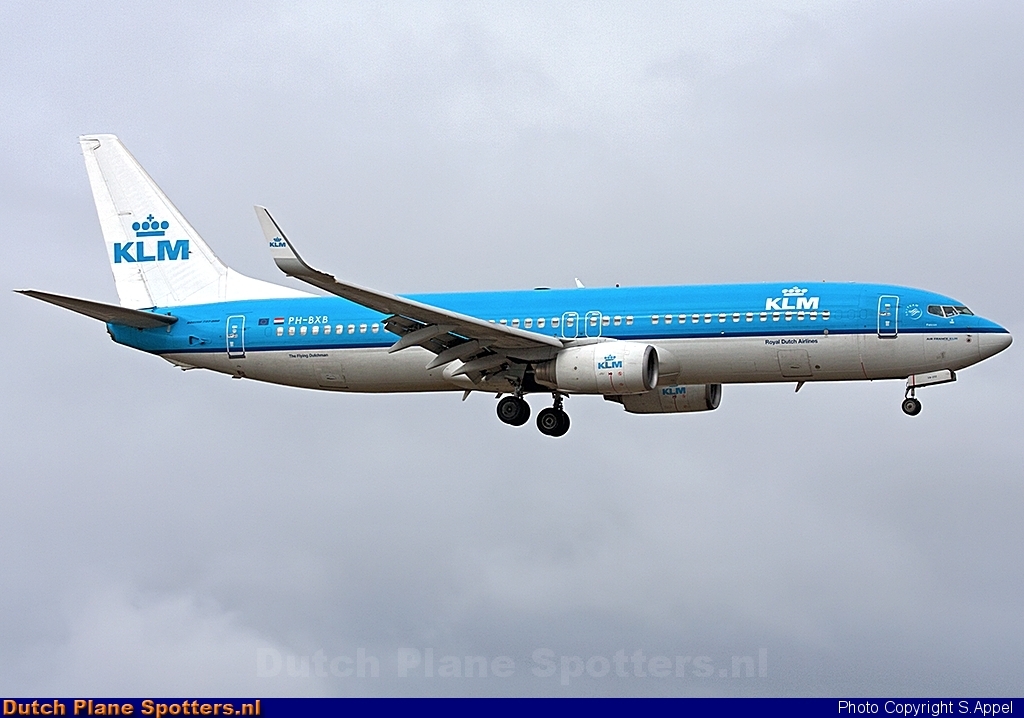 PH-BXB Boeing 737-800 KLM Royal Dutch Airlines by S.Appel