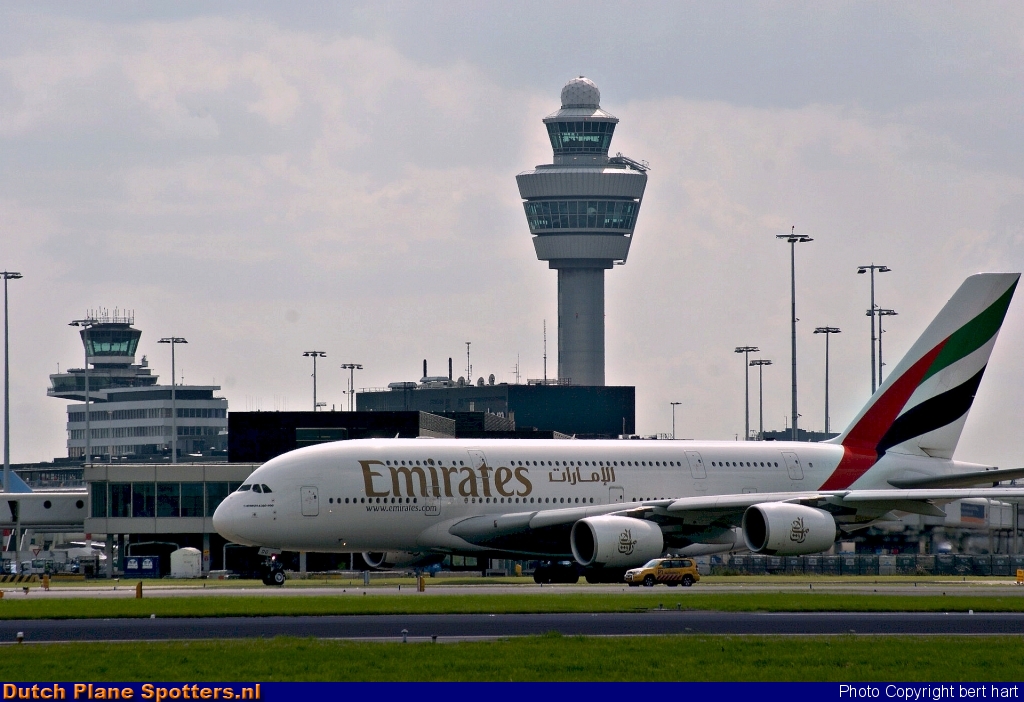 A6-EDG Airbus A380-800 Emirates by bert hart