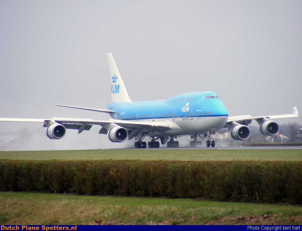 PH-BFW Boeing 747-400 KLM Royal Dutch Airlines by bert hart