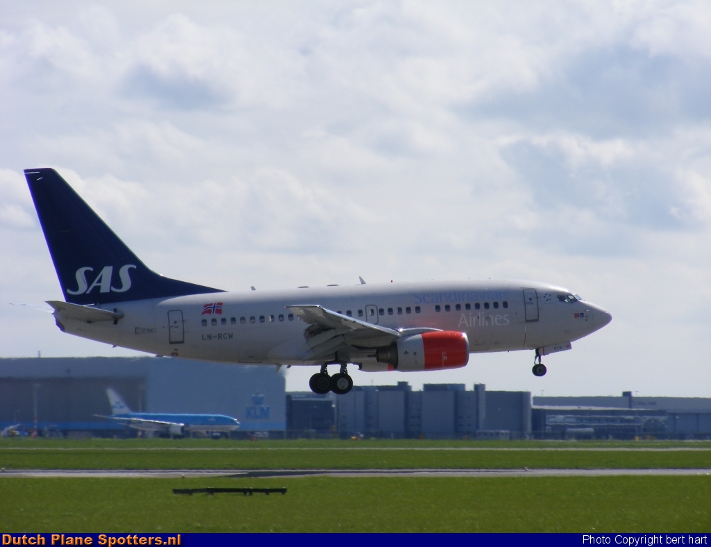 LN-RCW Boeing 737-600 SAS Scandinavian Airlines by bert hart