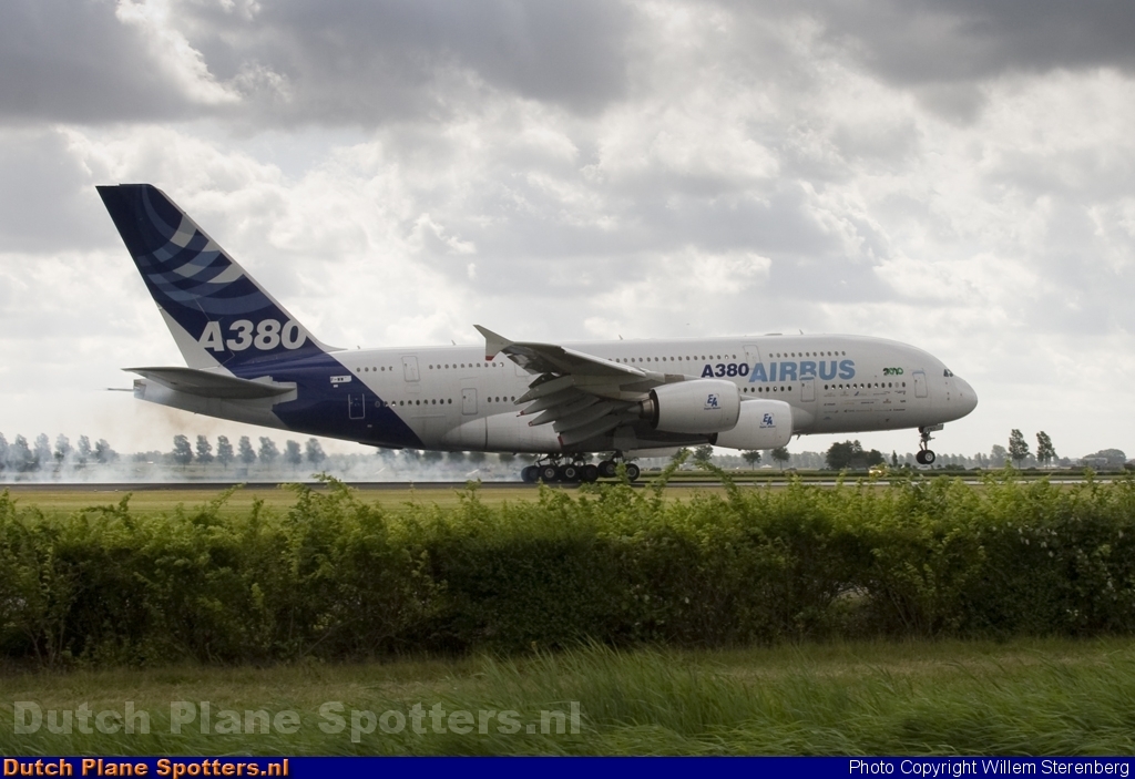F-WWDD Airbus A380-800 Airbus Industrie by Willem Sterenberg