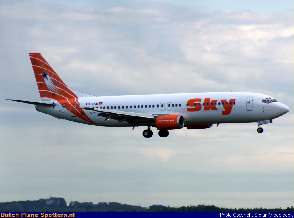 TC-SKE Boeing 737-400 Sky Airlines by Stefan Middelbeek