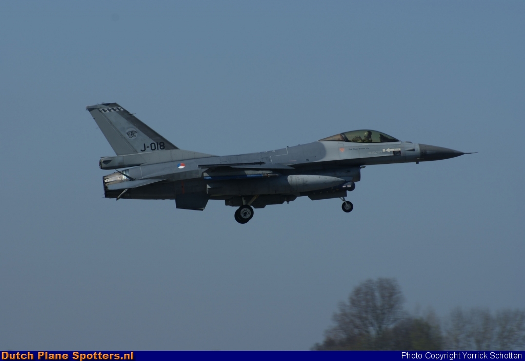 J-018 General Dynamics F-16 Fighting Falcon MIL - Dutch Royal Air Force by Yorrick Schotten