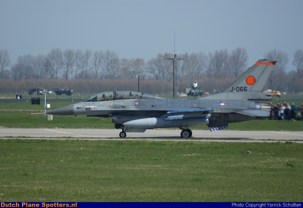 J-066 General Dynamics F-16 Fighting Falcon MIL - Dutch Royal Air Force by Yorrick Schotten