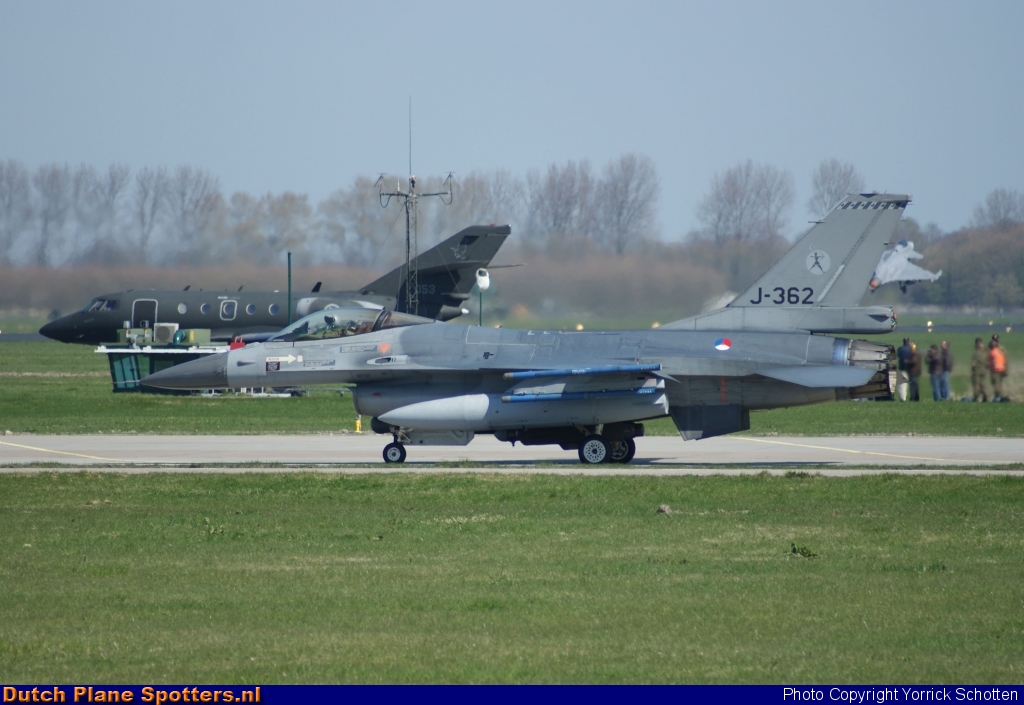 J-362 General Dynamics F-16 Fighting Falcon MIL - Dutch Royal Air Force by Yorrick Schotten