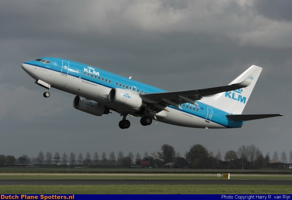PH-BGE Boeing 737-700 KLM Royal Dutch Airlines by Harry R. van Rijn