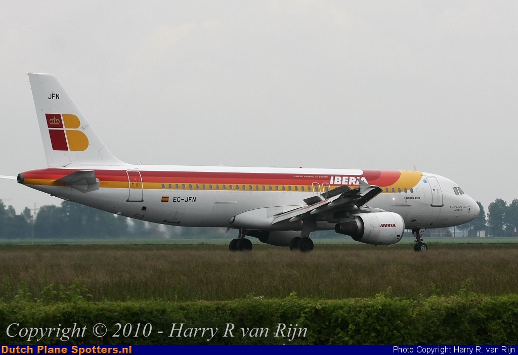 EC-JFN Airbus A320 Iberia by Harry R. van Rijn