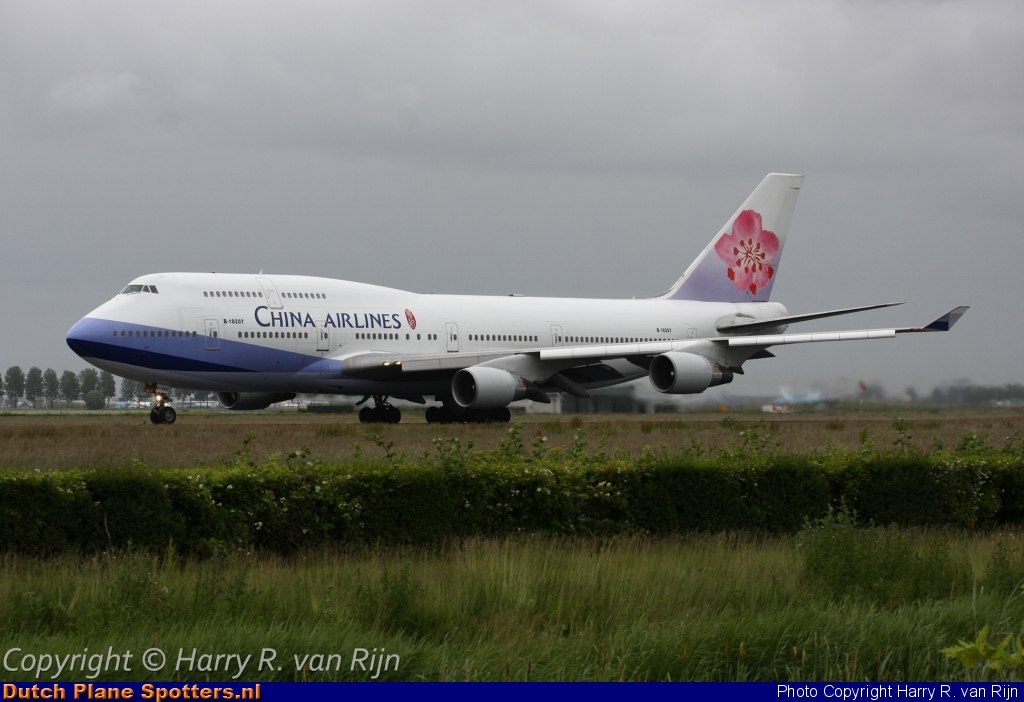 B-18207 Boeing 747-400 China Airlines by Harry R. van Rijn