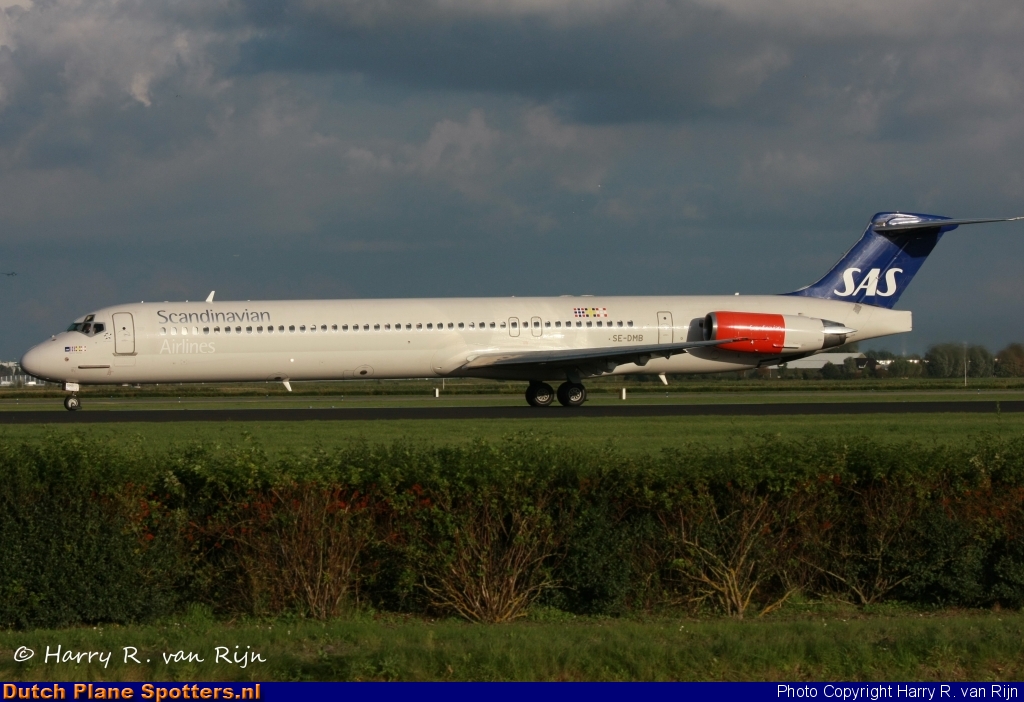 SE-DMB McDonnell Douglas MD-81 SAS Scandinavian Airlines by Harry R. van Rijn
