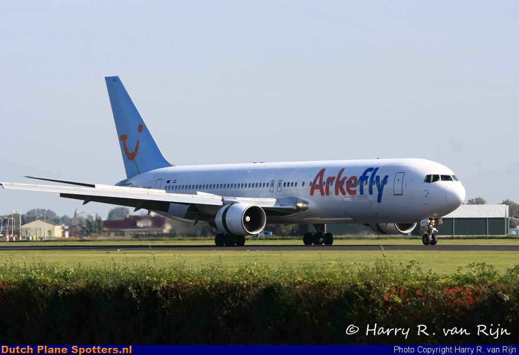 PH-AHX Boeing 767-300 ArkeFly by Harry R. van Rijn