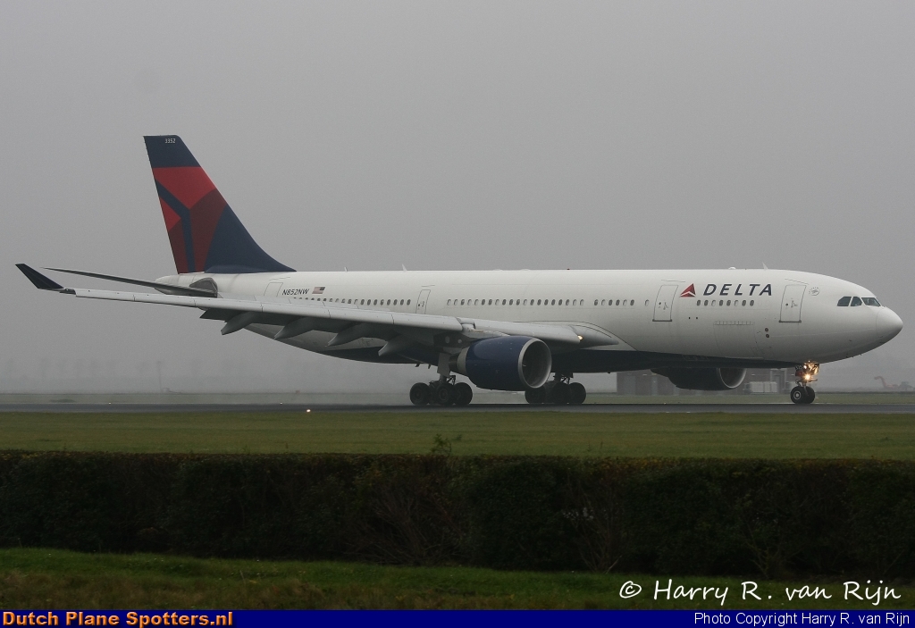 N852NW Airbus A330-200 Delta Airlines by Harry R. van Rijn