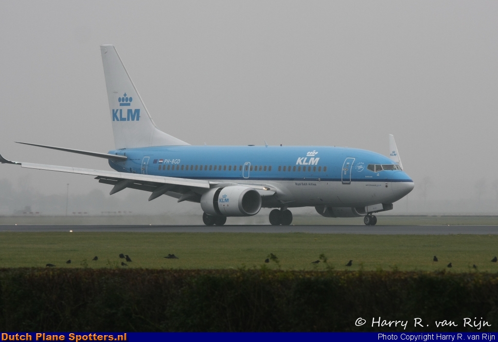 PH-BGD Boeing 737-700 KLM Royal Dutch Airlines by Harry R. van Rijn