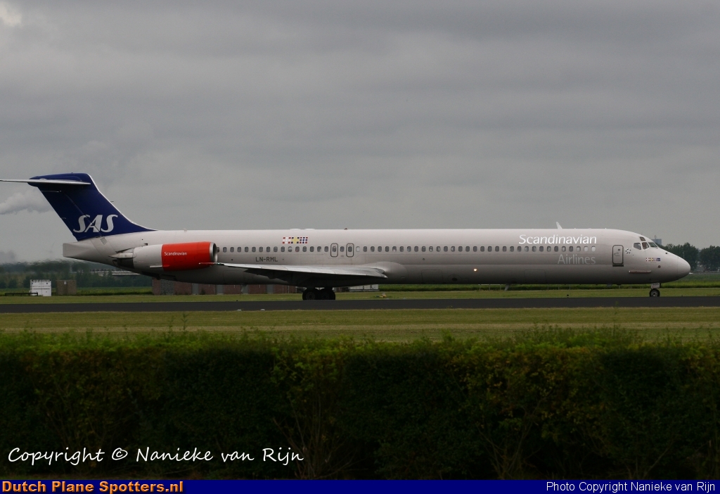 LN-RML McDonnell Douglas MD-82 SAS Scandinavian Airlines by Nanieke van Rijn