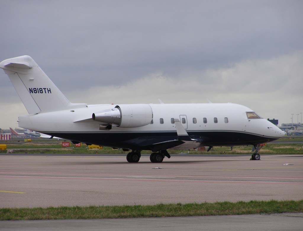 N818TH Bombardier Challenger 600 Private by Captainofthesky