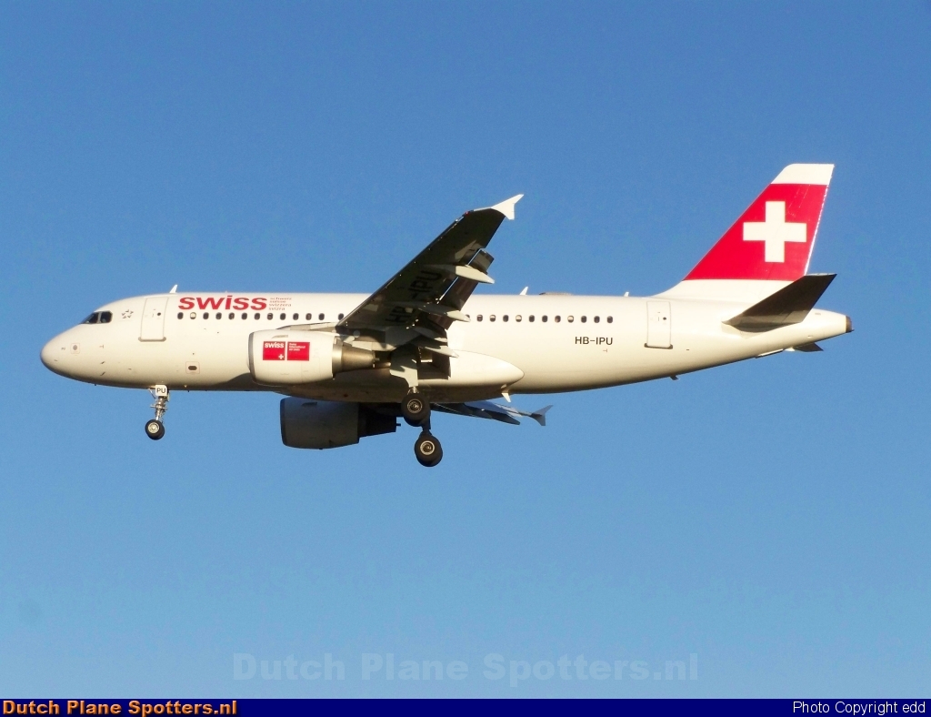 HB-IPU Airbus A319 Swiss International Air Lines by edd