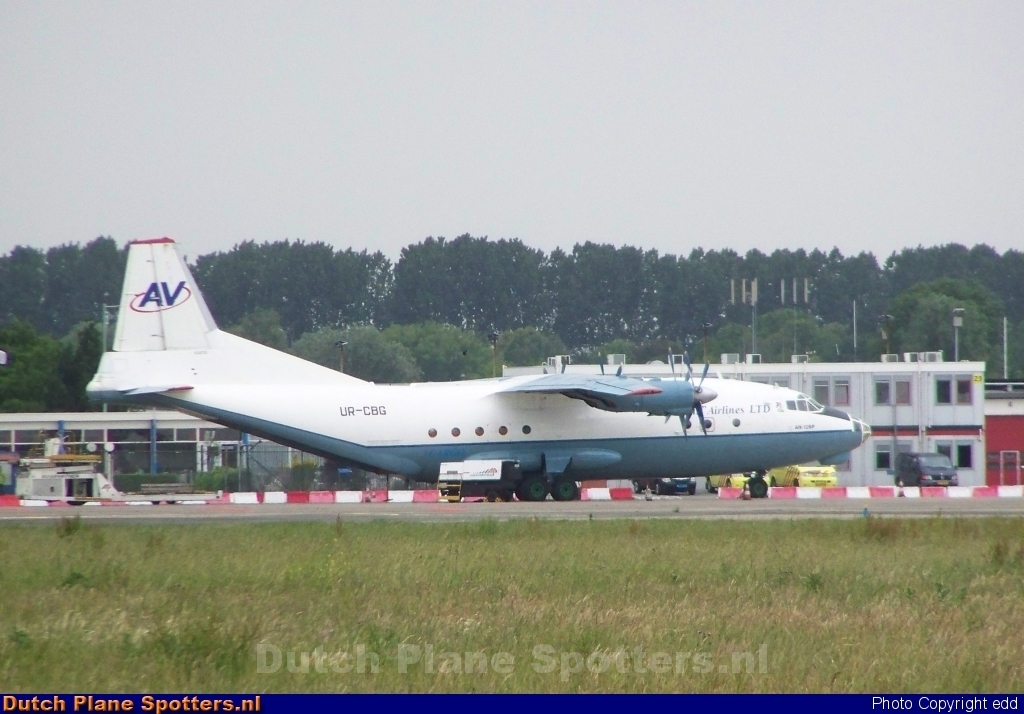 UR-CBG Antonov An-12 Aerovis Airlines by edd