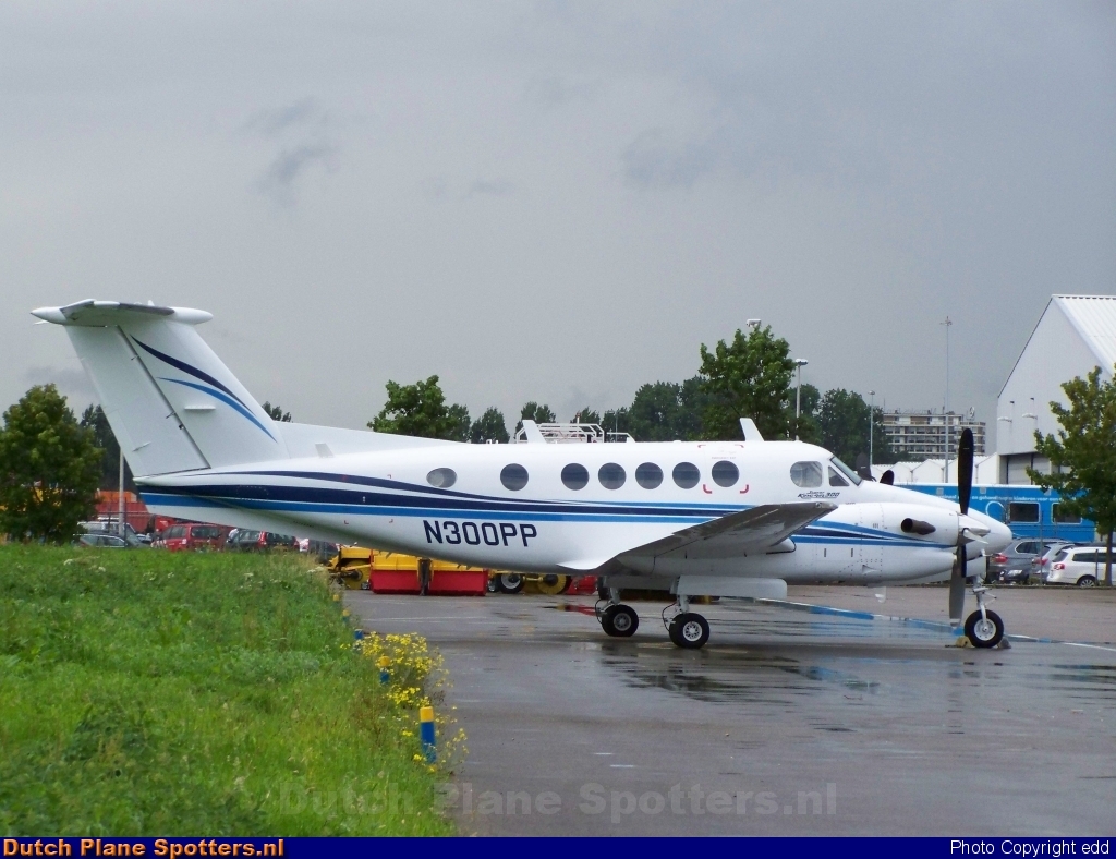 N300PP Beech B200 Super King Air Private by edd