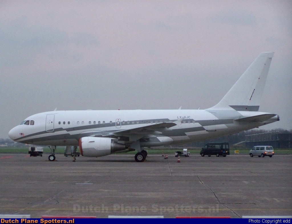 LX-GJC Airbus A318 Global Jet Luxembourg by edd