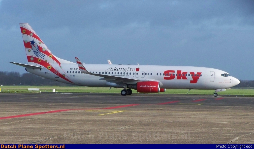 TC-SKR Boeing 737-800 Sky Airlines by edd