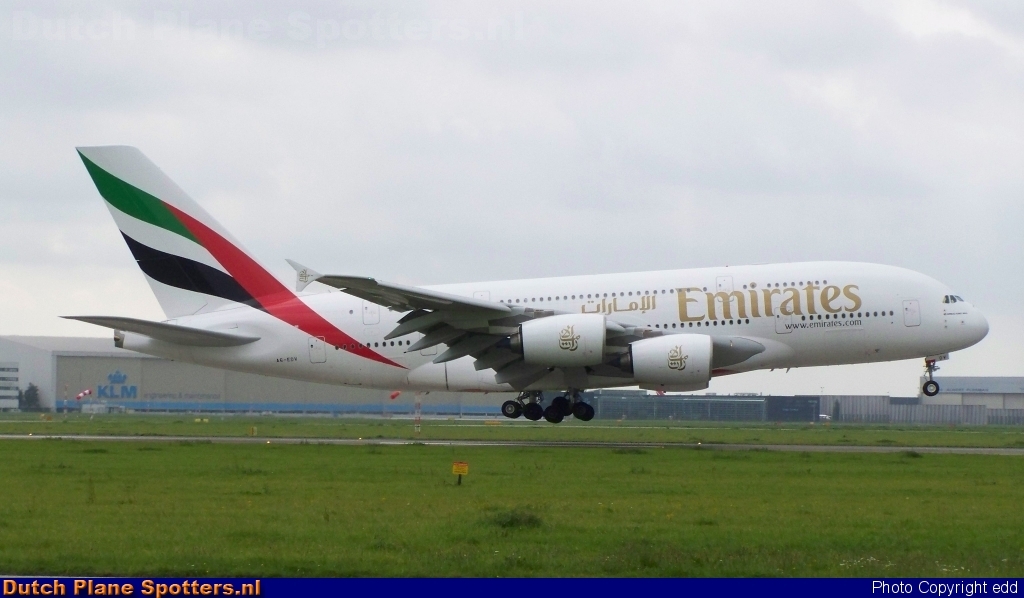 A6-EDV Airbus A380-800 Emirates by edd