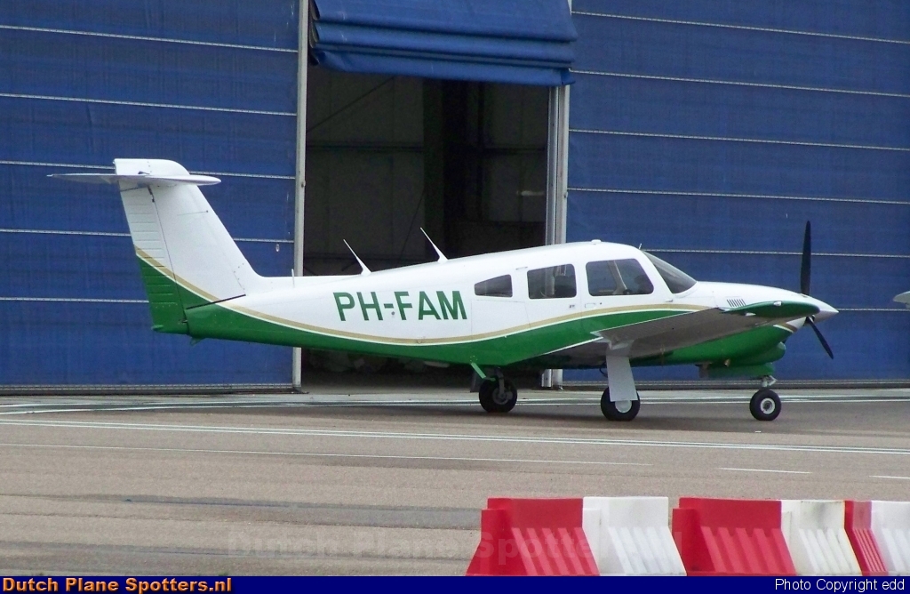 PH-FAM Piper PA-28 Arrow IV Private by edd