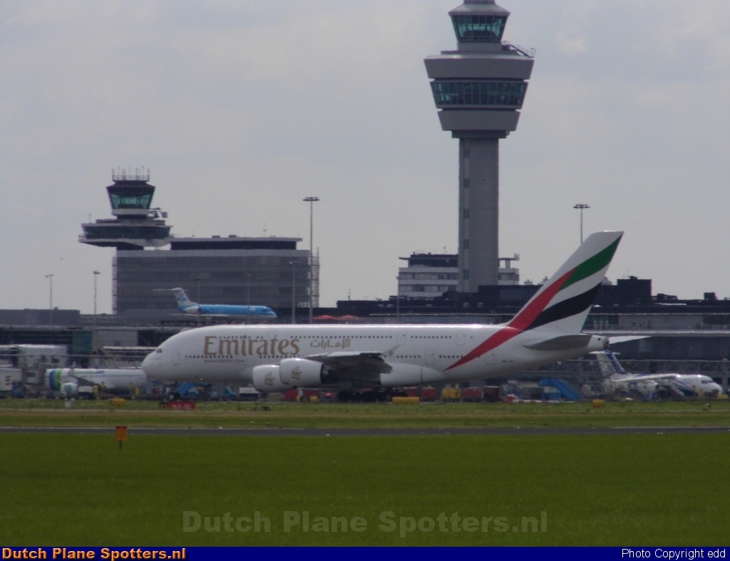 A6-EEI Airbus A380-800 Emirates by edd