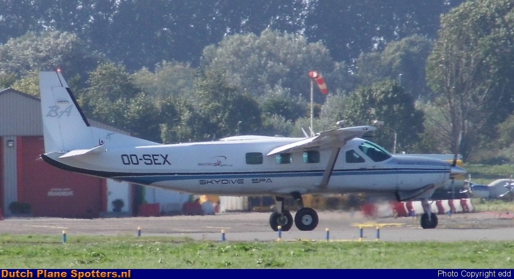 OO-SEX Cessna 208 Skydive SPA by edd