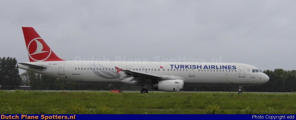 TC-JRZ Airbus A321 Turkish Airlines by edd
