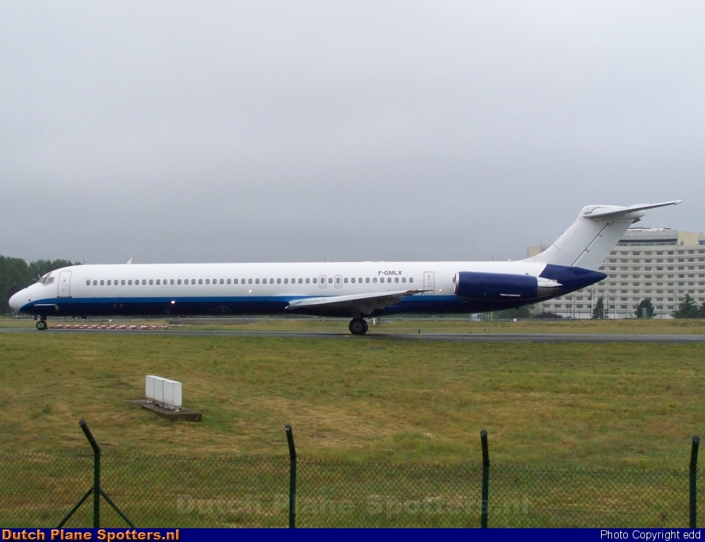 F-GMLX McDonnell Douglas MD-83 Blue Line by edd