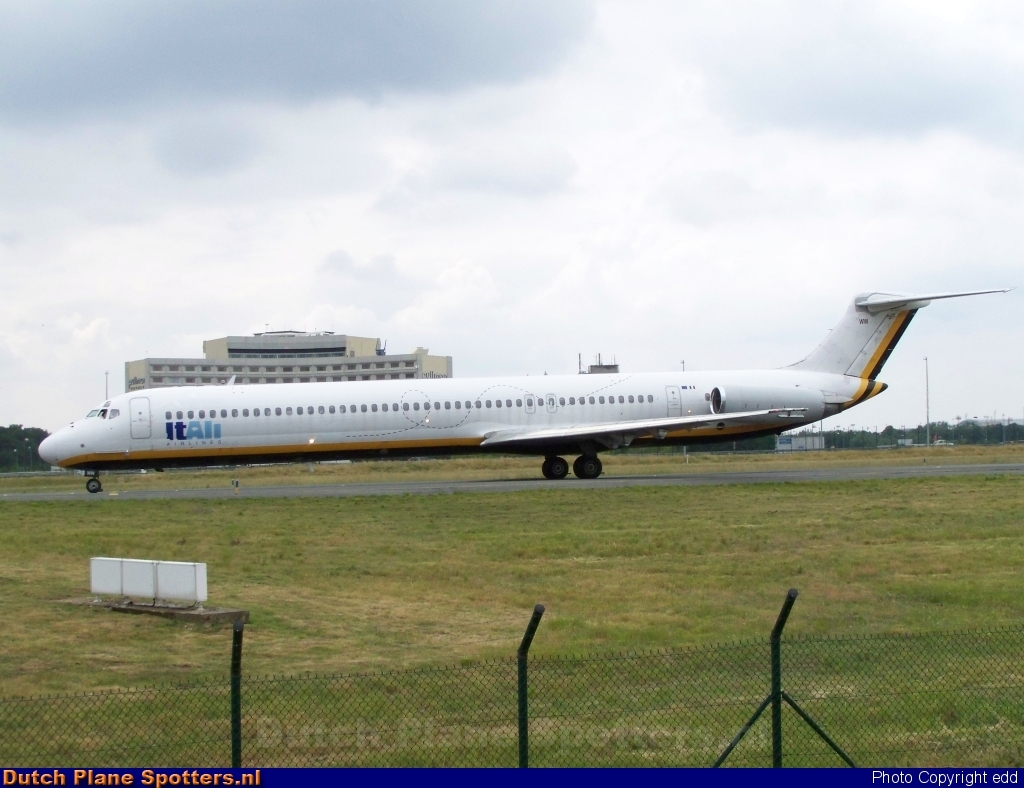 I-DAWW McDonnell Douglas MD-82 ItAli Airlines by edd