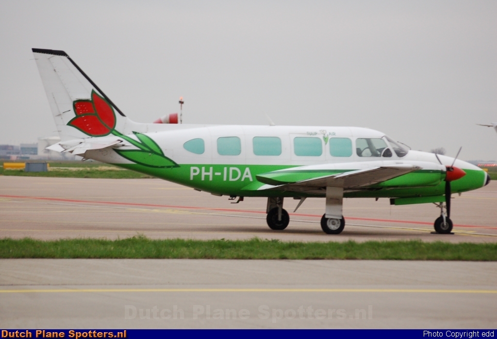 PH-IDA Piper PA-31 Navajo C Tulip Air by edd