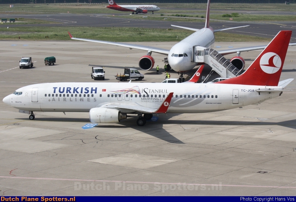 TC-JGA Boeing 737-800 Turkish Airlines by Hans Vos