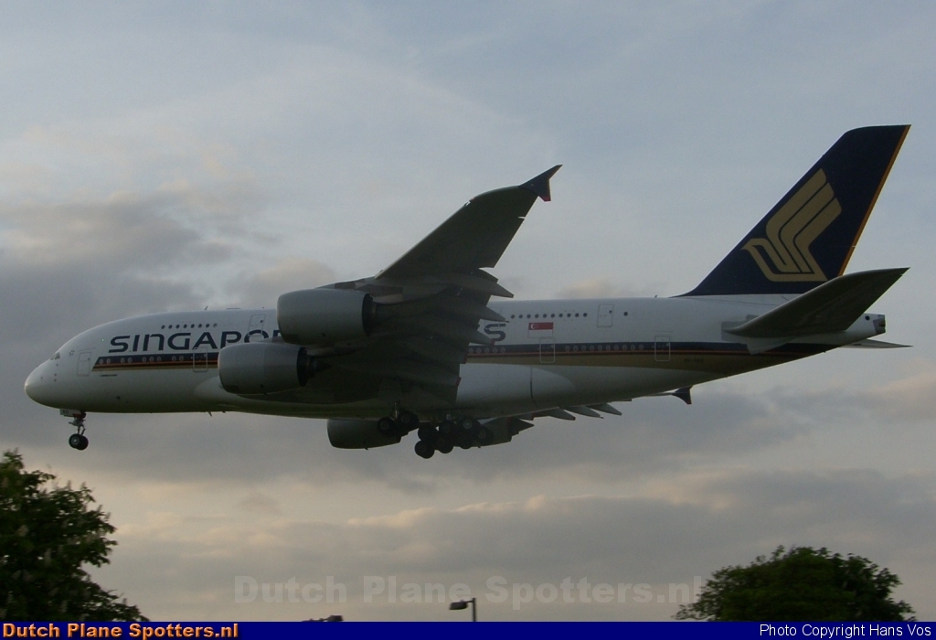 9V-SKD Airbus A380-800 Singapore Airlines by Hans Vos
