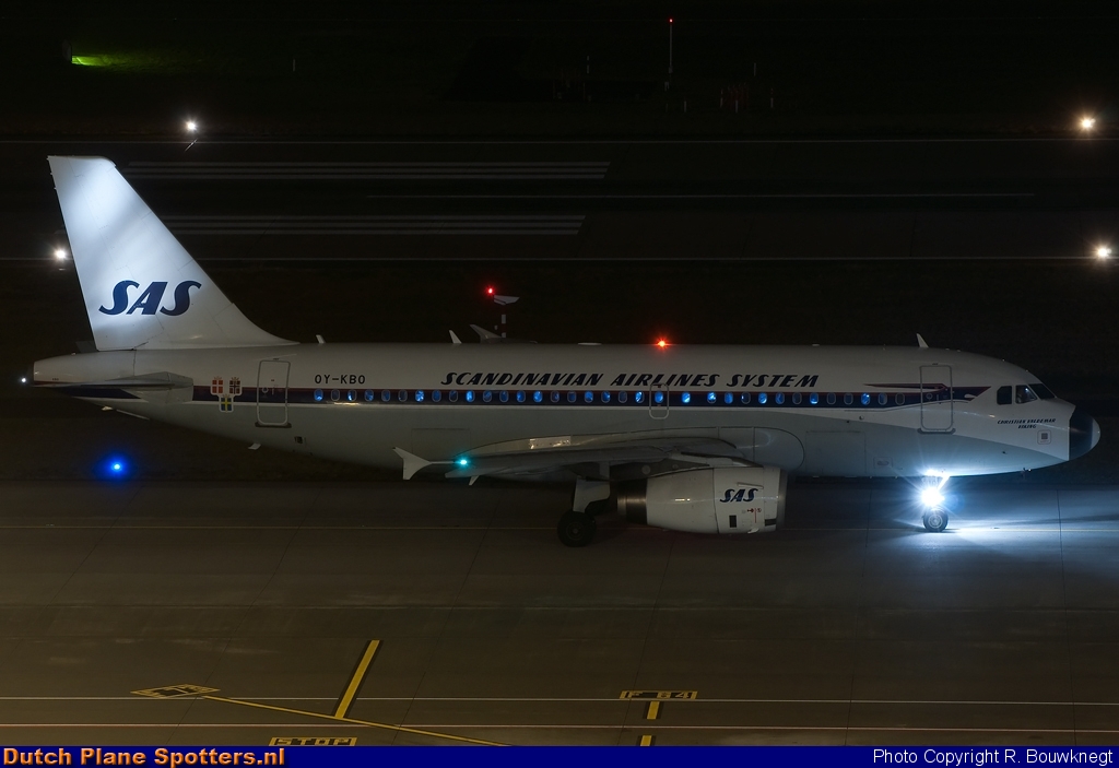 OY-KBO Airbus A319 SAS Scandinavian Airlines by R. Bouwknegt